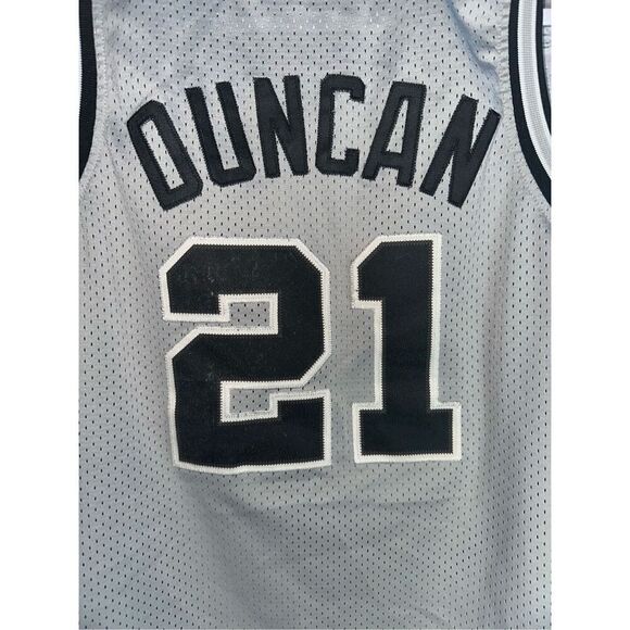Tim Duncan #21 San Antonio Spurs Nike Authentic Jersey – Size XL +2 Length - Picture 6 of 8